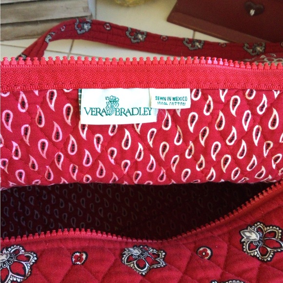 ‘Vera Bradley’ Quilted Red Bandana Duffel Bag - Picture 6 of 9